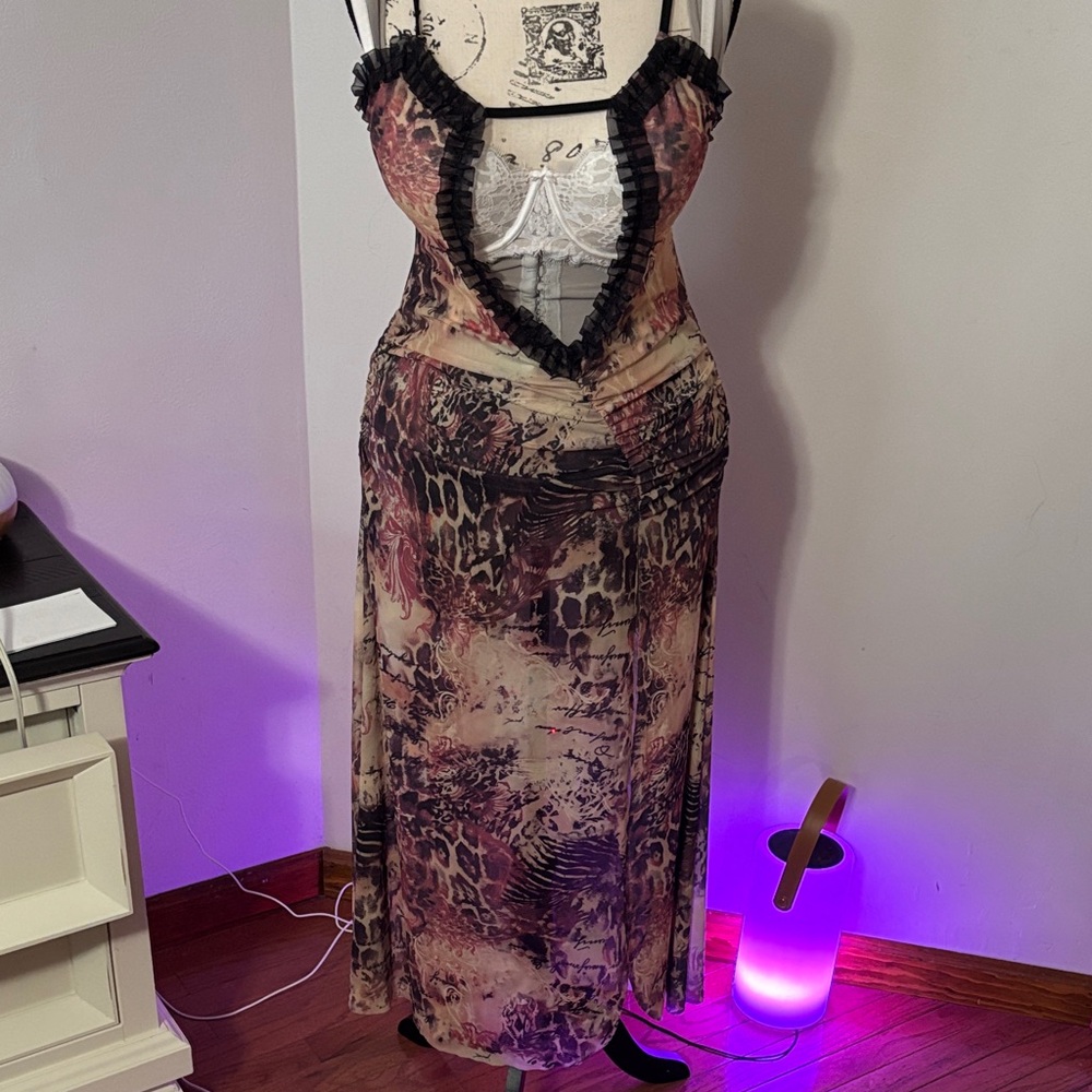 Elegant Animal Print Nightgown